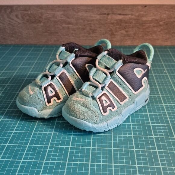 Nike Airmax Blue Size 5C - Picture 1 of 8